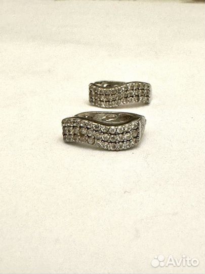 Серебряные серьги с фианитами