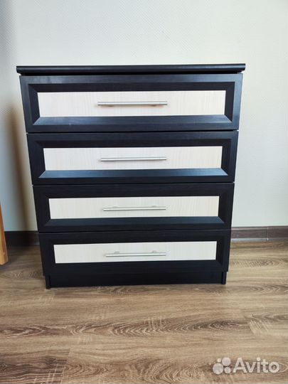 Стенка, комод, трюмо