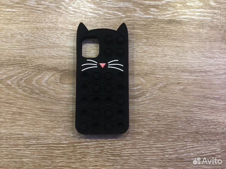 Чехол на iPhone 11