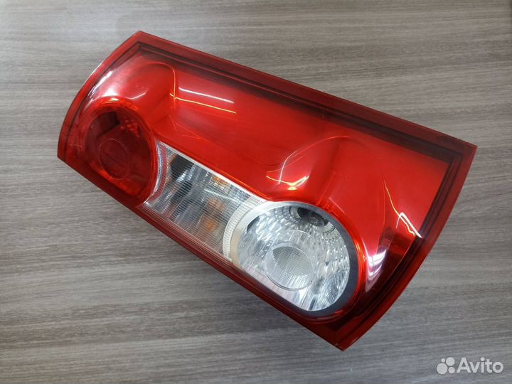 Фонарь задний правый LADA Largus универсал 1.6