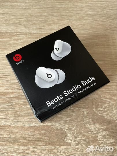 Беспроводные наушники Beats Studio Buds
