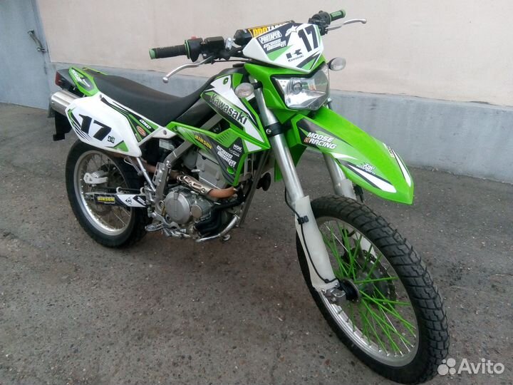 Мотонаклейки