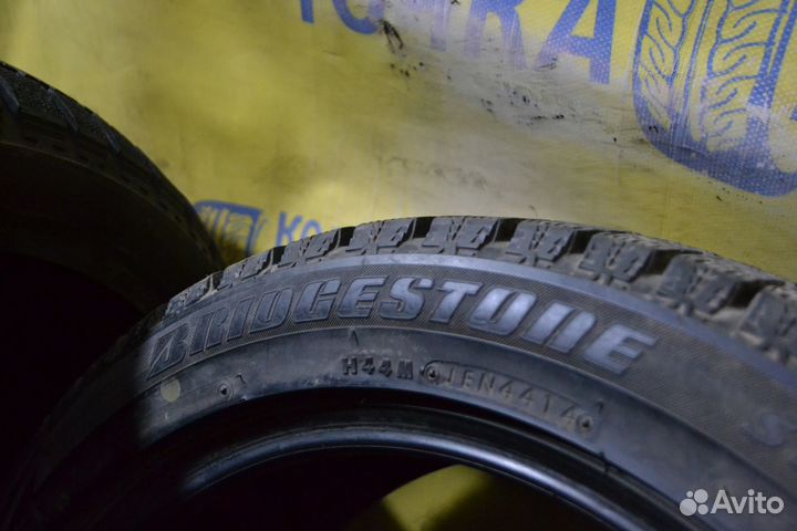 Bridgestone Blizzak Revo GZ 215/50 R17