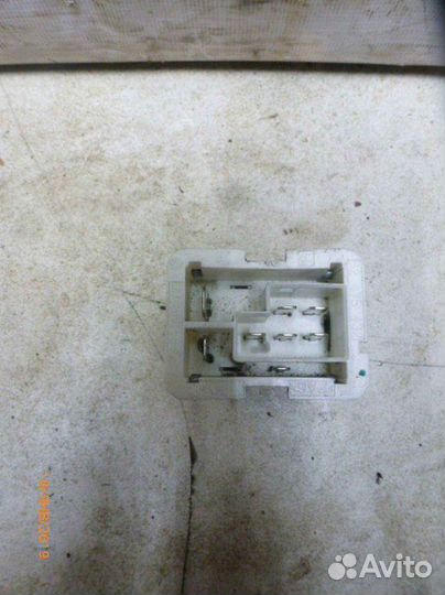 Резистор отопителя Opel Astra H 1.8 2010