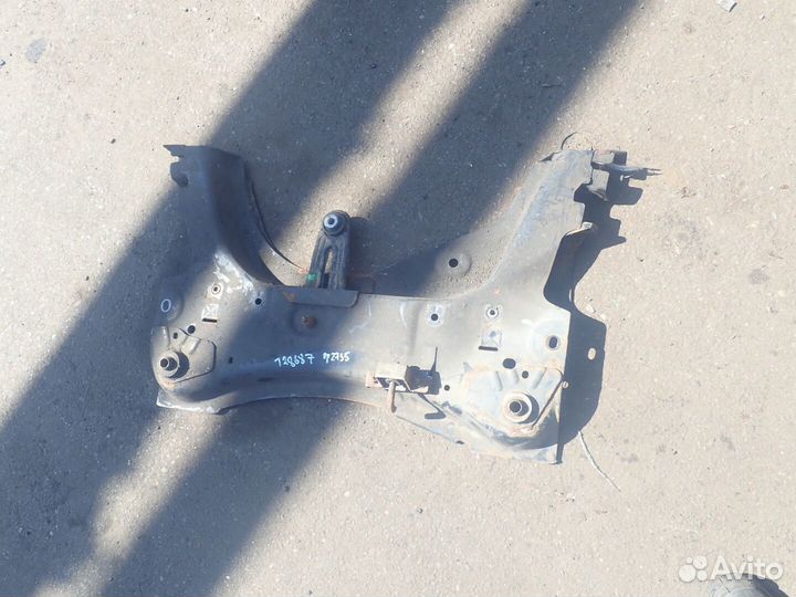 Балка подвески передняя Nissan Micra K12E, 2006