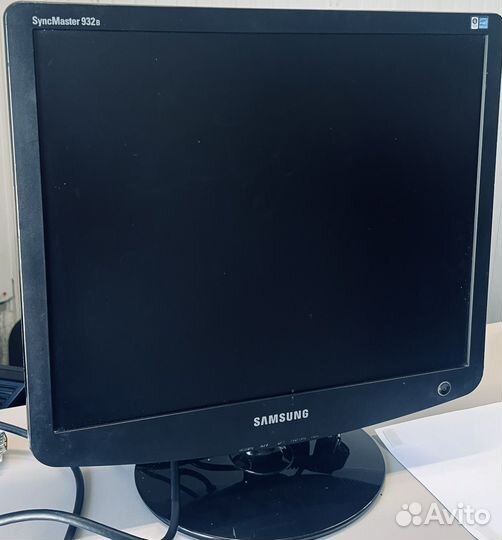 Монитор Samsung