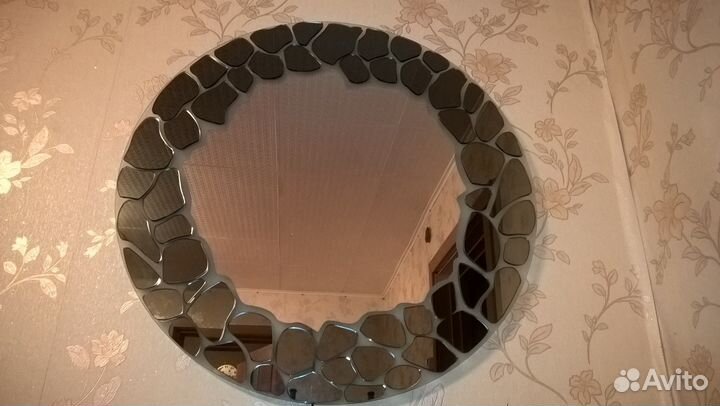 Декоративное зеркало с подсветкой 