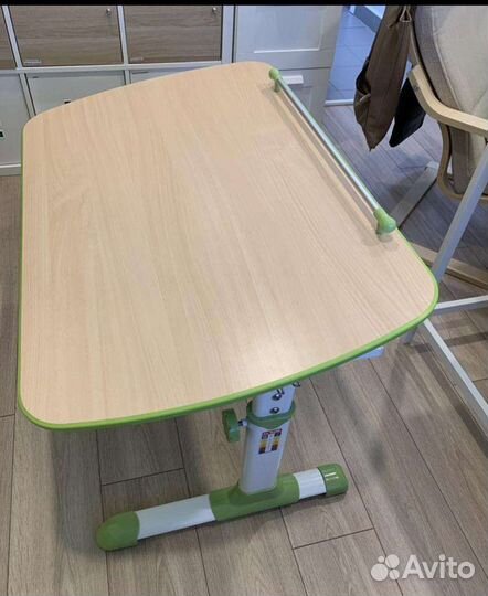 Растущий стол парта