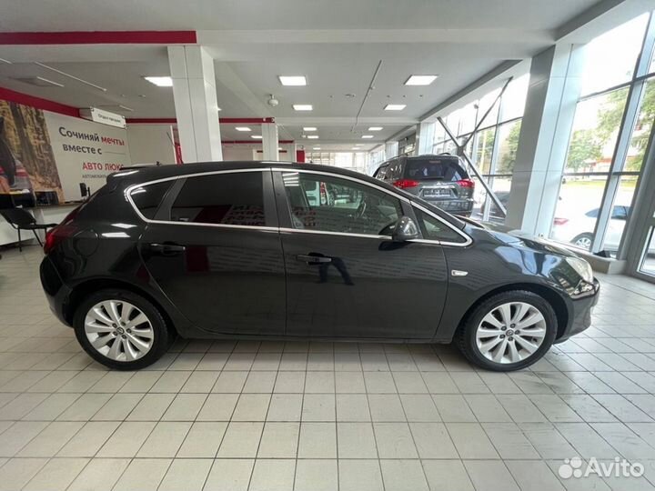 Opel Astra 1.6 AT, 2012, 140 120 км