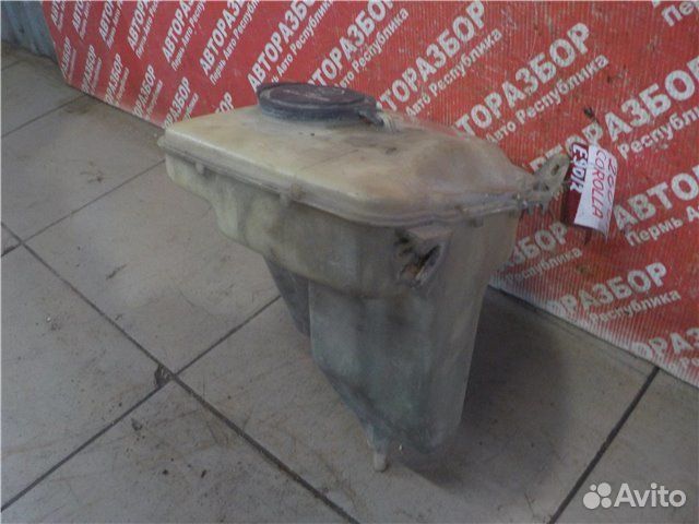 Бачок омывающей жидкости Toyota Corolla EE90 5E