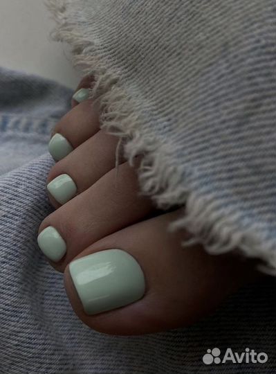 Маникюр и педикюр