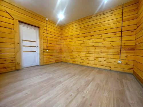 Дом 105 м² на участке 8 сот.