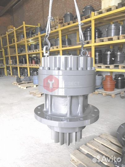 Редуктор поворота JCB JS200LC