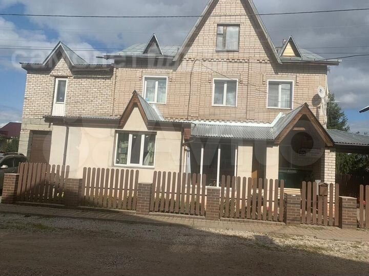 Дом 250 м² на участке 6 сот.