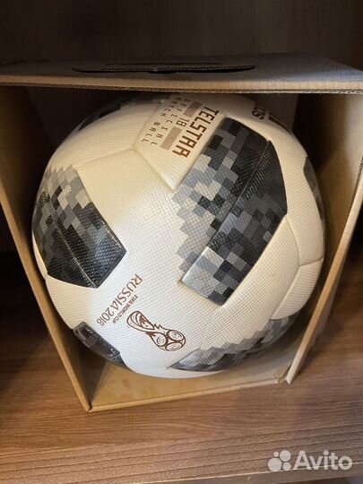 Футбольный мяч adidas telstar fifa 2018