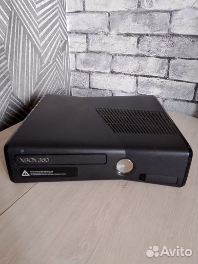 Xbox 360 Slim