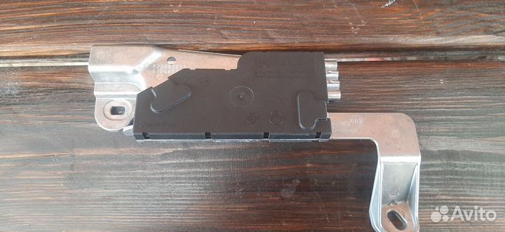 Антенный усилитель Mercedes CLS W219 Рестайлинг