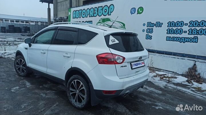Стекло двери задней левой Ford Kuga 1497998