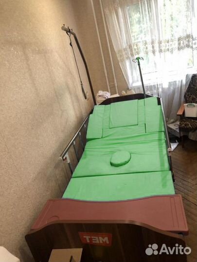 Медицинская кровать для лежачих больных реабилитац