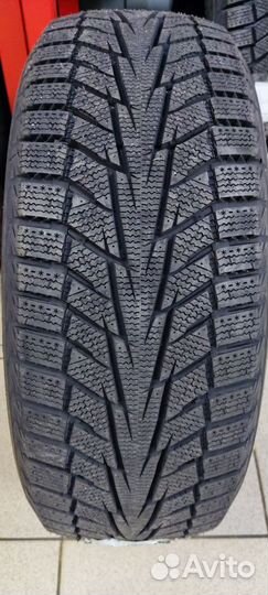 Hankook Winter I'Cept iZ 2 W616 235/55 R17
