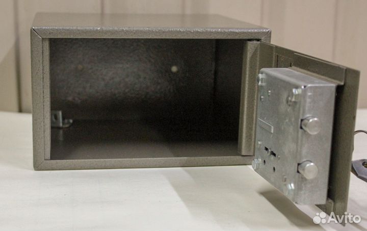 Сейф мебельный, ящик металлический для хранения