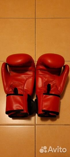 Боксерские перчатки