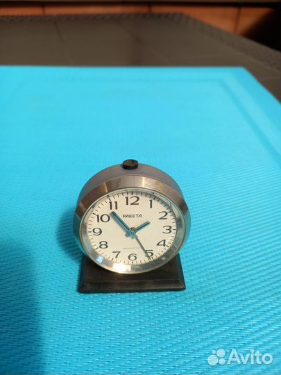Часы будильник Ракета
