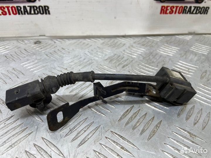 Датчик ускорения Audi A8 седан BFM 2006