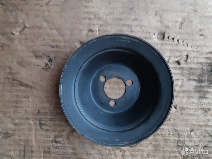 Шкив водяного насоса (помпы) Ауди 80Б3