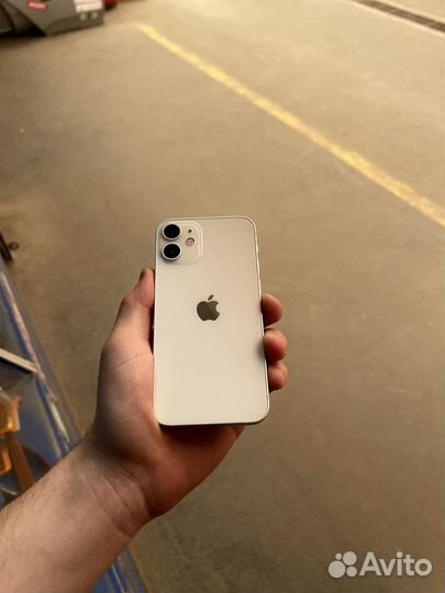 iPhone 12 mini, 64 ГБ
