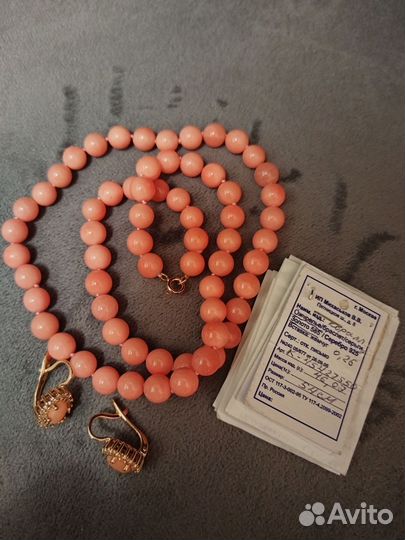 Бусы коралл