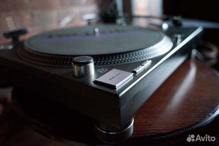 Проигрыватель винила Technics sl 1200