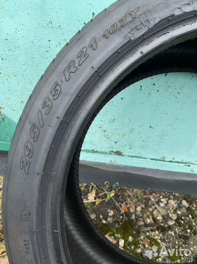 Pirelli P Zero 295/35 R21 107Y