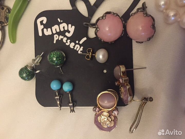 Украшения и заколки