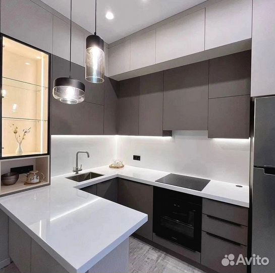 Кухня под потолок на заказ