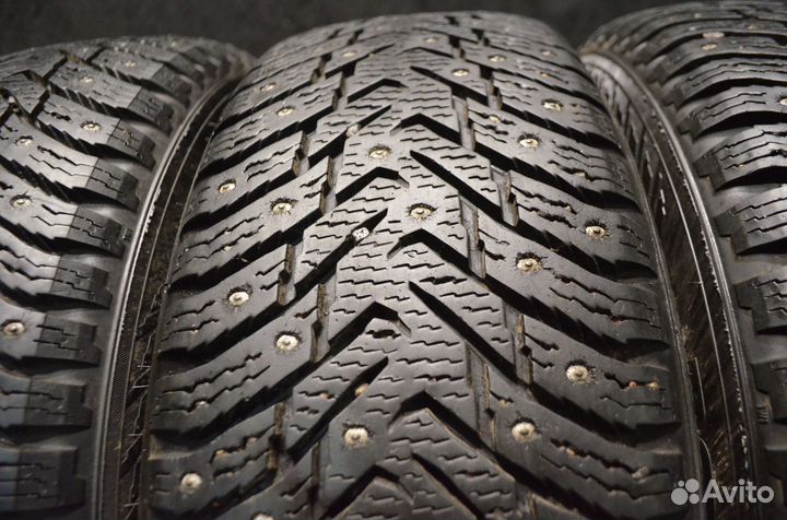 Nokian Tyres Hakkapeliitta 8 205/60 R16 92T