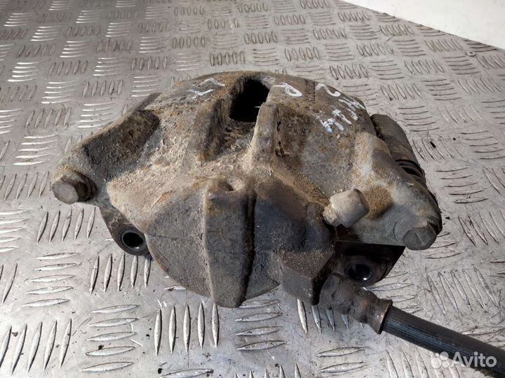 Суппорт передний правый Renault Megane II