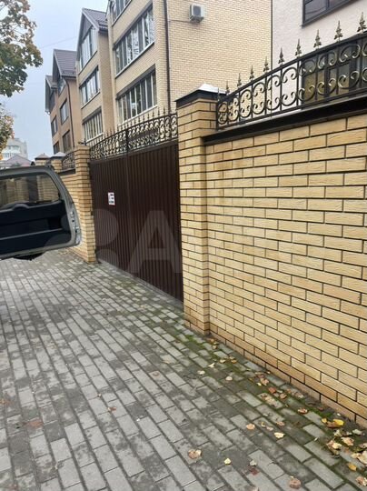 3-к. квартира, 115 м², 1/3 эт.