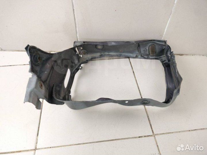 Кронштейн фары левый Mercedes C W202