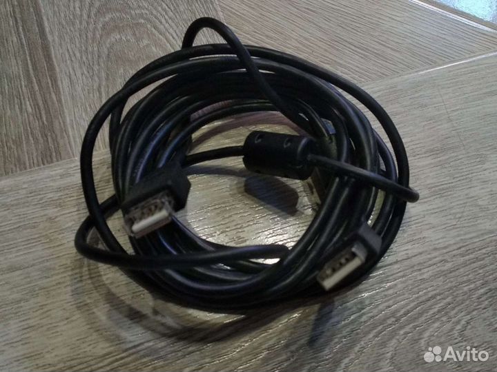 Кабель для компьютера