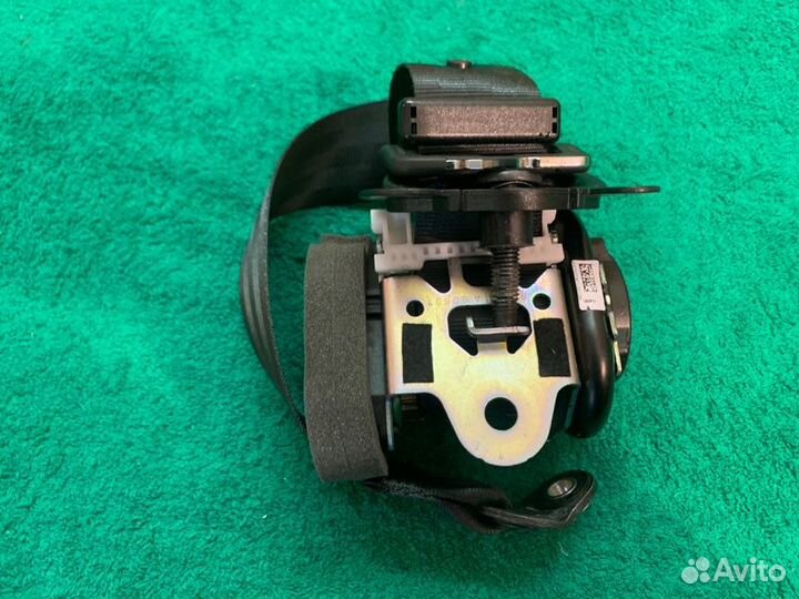 Ремень безопасности задний левый Land Rover