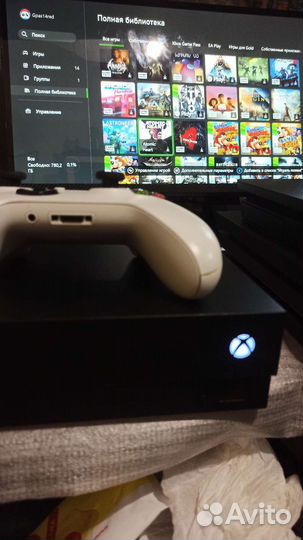 Xbox One X 1tb 4K с играми