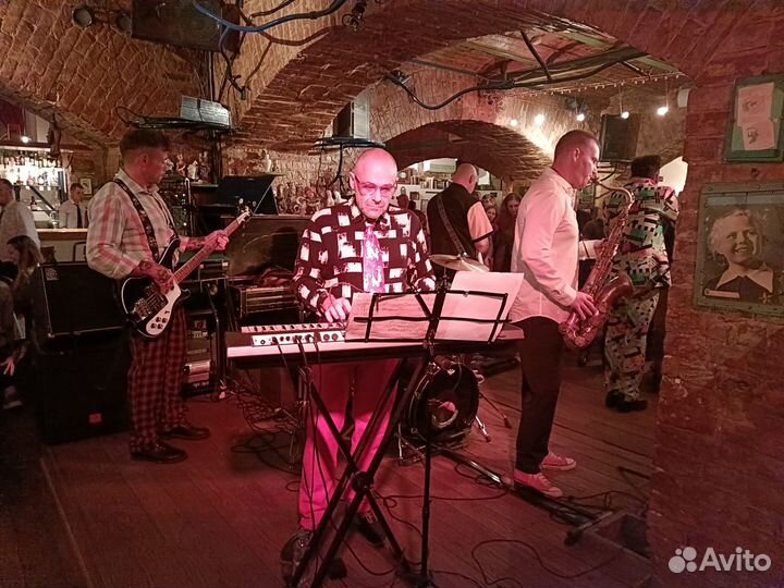 Педагог по фортепиано, аранжировщик, композитор