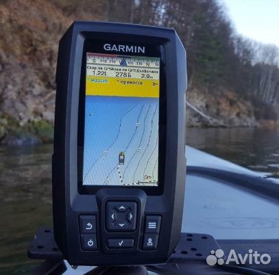 Эхолот Garmin Striker Vivid 4cv с датчиком GT20-TM