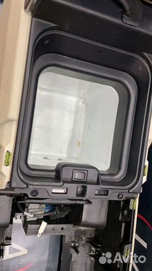 Подлокотник с холодильником Range Rover Sport L320