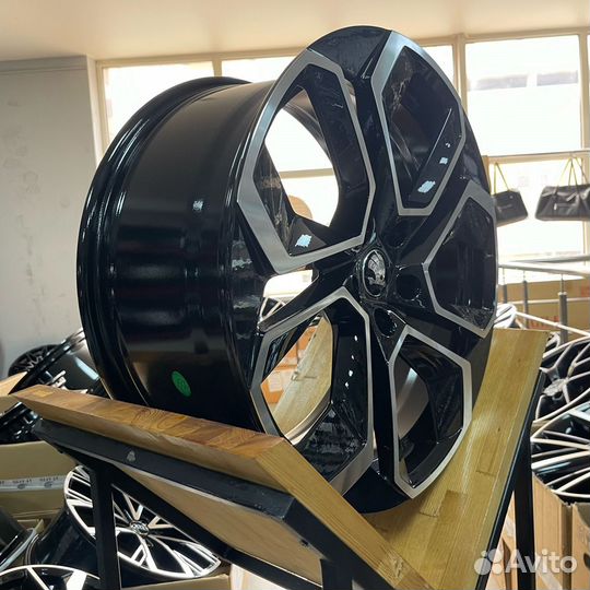 Диски R19 Skoda новые литые