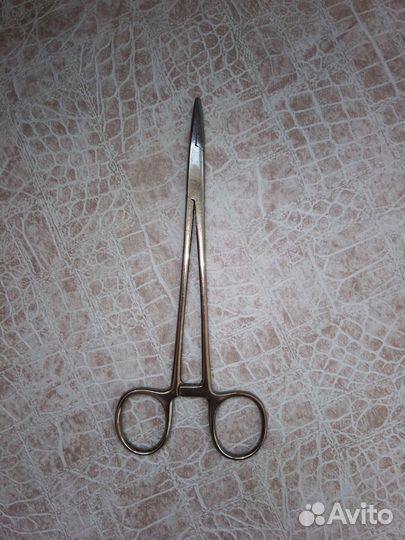 Зажим хирургический