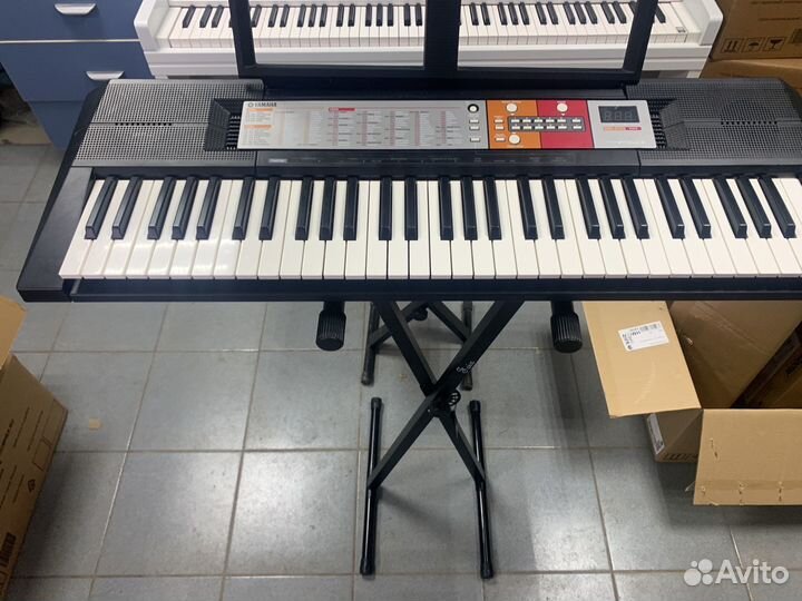 Синтезатор Yamaha psr f