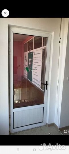 Продаю входную дверь алюминиевый