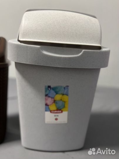 Два Мусорных контейнера новые цена за два
